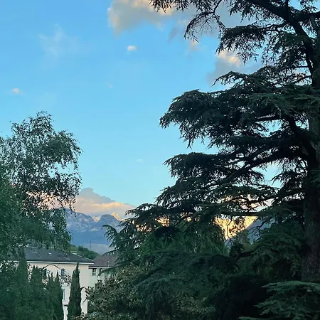 Giacomuzzi Bed & Breakfast *